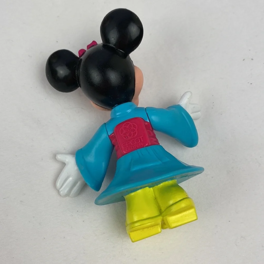 Vintage 1993 Epcot Center adventure at Disney World Minnie in Japan new in bag